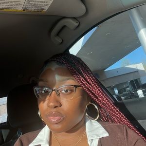 Meet your Posher, Crystal